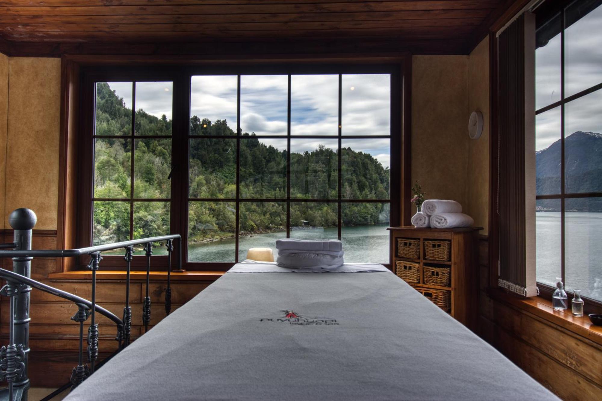 Puyuhuapi Lodge & Spa Exterior photo